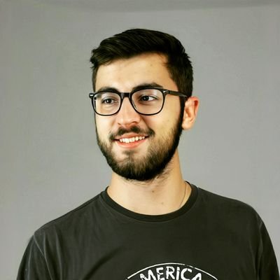 Designer gráfico 🖥️
Criador e produtor da Ferreira Creators Group 📹
Papai da Esterzinha ♥️♥️