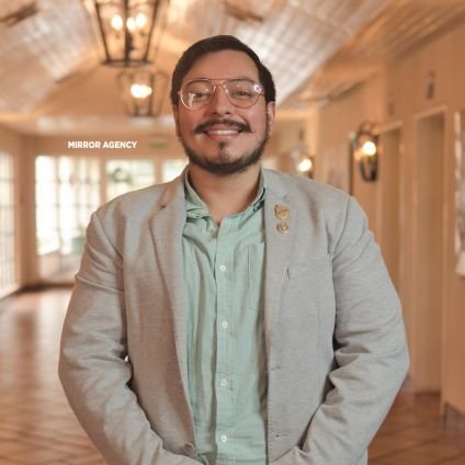 Chicho1101's profile picture. Arquitecto de la UCSG, Diseñador de Interiores, Mgs en Proyectos, habitante del planeta Tierra, Rotaract, Director de Teatro, Bartender, WP y Coach con PNL