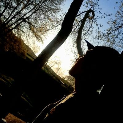 بسمالله الرحمن الرحیم
دهه هشتادی ✌️
معتقد به اصل نظام
منتقد به مسئولان نظام