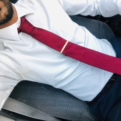 howhename26's profile picture. 