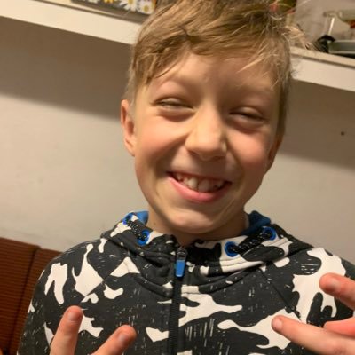 KvietokAdrian's profile picture. Ahoj