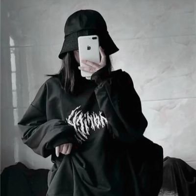 whistblackqueen's profile picture. # t u a n a ! } °·~