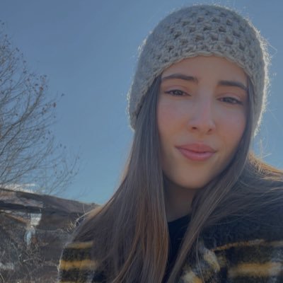 _CarmelaGM's profile picture. 📍Facultad Educación Segovia UVa 📕Maestra de Educación Primaria 📗Máster en Investigación e Innovación Educativa 📘Estudiante de Doctorado