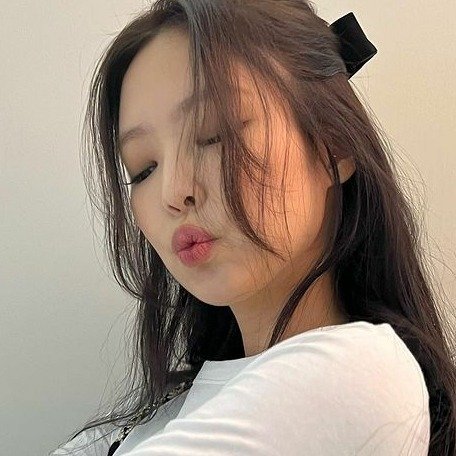 バラ﹐𝚜𝚒𝚗𝚌𝚎 𝟷𝟿𝟿𝟿﹐𝗩𝗶𝗹𝗲́𝘁𝘁. — (๑♡๑) ℱ𝗋𝖾𝗇𝖼𝗁 𝘤𝘶𝘵𝘪𝘦 𝘱𝘪𝘦 𝗐𝗂𝗍𝗁 𝖺 𝖼𝖺𝗋𝗂𝗇𝗀 𝗌𝗈𝗎𝗅, 𝗆𝗈𝖼𝗁𝗂 𝖼𝗁𝖾𝖾𝗄𝗌, 𝖺𝗇𝖽 𝗌𝗉𝖺𝗋𝗄𝗅𝗂𝗇𝗀 𝘩𝘢𝘻𝘦𝘭 𝖾𝗒𝖾𝗌 • 𝘭𝘰𝘷𝘪𝘯𝘨 and 𝘴𝘩𝘪𝘯𝘪𝘯𝘨 𝗍𝗁𝗋𝗈𝗎𝗀𝗁 𝗆𝗒 𝓁𝑒𝑜 𝗆𝗈𝗈𝗇. ♡