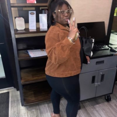 QueenMaliyaih's profile picture. //blue lives matter 👮🏾💙\\ John 14:27 💕\\