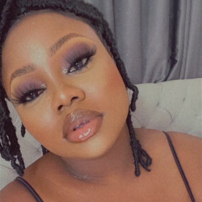 justakin_'s profile picture. Simple and funny