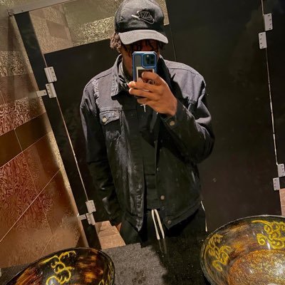 KobeFilmedIt's profile picture. youtube/ KobeFilmedit 🎥                              instagram/ KobeFilmedIt 📸