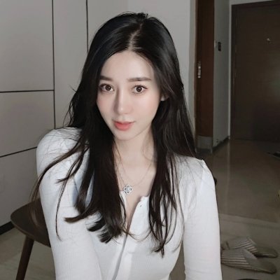 MollyMo56893011's profile picture. Entrepreneurs in Vancouver, the fifth year of China's coming to Canada