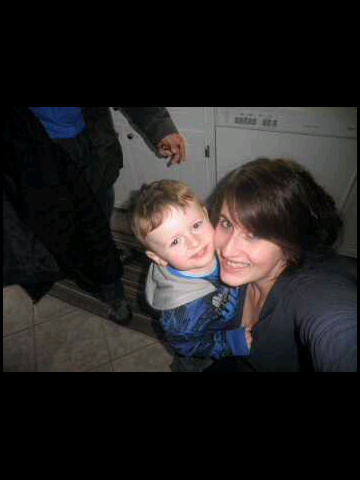 lovelyyyleah's profile picture. Payroll God, Boo-Boo fixer-upper, Neurotic and #madeincanada