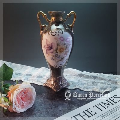 queensatelier's profile picture. Porcelain artist