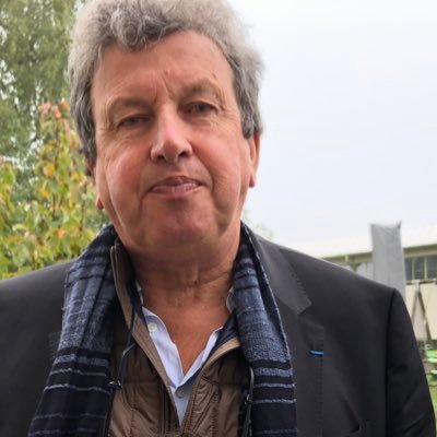 Médecin généraliste retraité, ancien maire de Blamont, ancien président de la Communauté de communes des Balcons du Lomont, ancien secrétaire de l’AMR25.