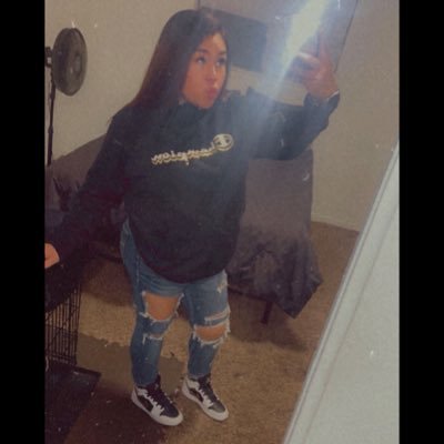 araceli_317's profile picture. •|| 26 ♐️ •|| 💛 •|| Snapchat 👻 : araceli_317 💫 •|| Nail page _.araa.nails._ 🩷