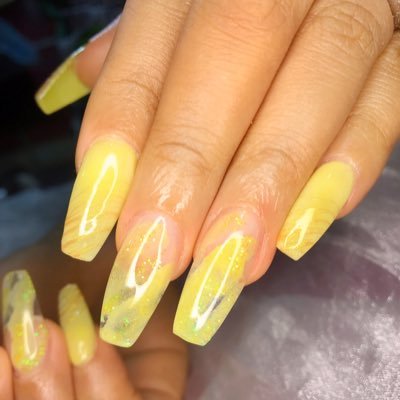 PRESS ON NAILS AVAILABLE Studio opens 10-5pm Tue-Sat Call/chat up 07033307741 Instagram handle https://t.co/2a2TrgT0k6