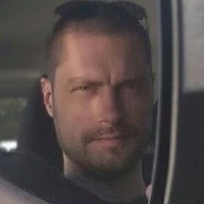 CodingHuuuda's profile picture. Coding since 1997, React, JS, CSS