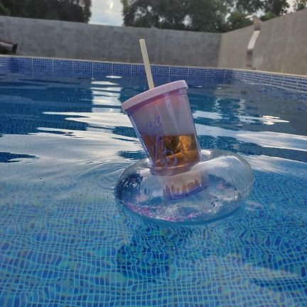 Comentar sobre fatos.
surtos leves e tênis 🤪🎉🔥