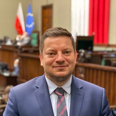 Wiceminister Infrastruktury, prawnik, poseł na Sejm IX kad., socjaldemokrata, wieloletni samorządowiec z Bielska-Białej. Tata 16l. syna i córeczek bliźniaczek.