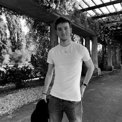 North Wales
21 years Young💢
Actor/Dancer/Singer/
Guitar 🎸
Graduated MPA 🎓
Jamezhill@hotmail.co.uk