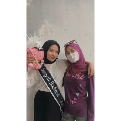 ⛺ Penikmat Alam
🎓 Universitas Indonesia Maju
📚 S1 Keperawatan👉S.Kep, Ners
Ig: @Novita3609
Tweet: @NdeDamayantie @Novitadamay1 @NovitaD51897694 @novieta_n