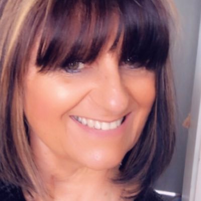 DouaiStella's profile picture. 👠👗👒