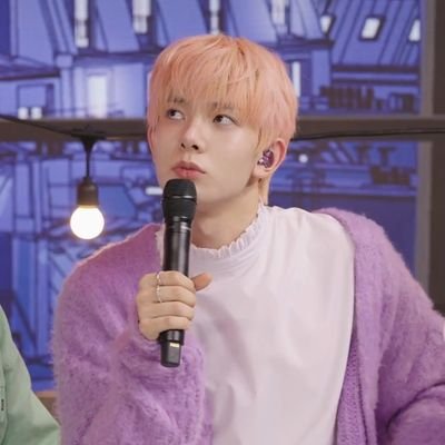 PauweeeHEE's profile picture. moagene 🫶                             

it's like a polaroid love 📷💕            .

fan account