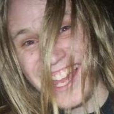 yellavinella's profile picture. 