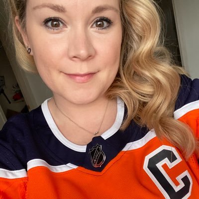 #LetsGoOilers, #DirtyWater, & #TridentsUp fan married to a Canucks & Jays fan. It somehow works. Mom to 2 boy humans and 1 girl dog.