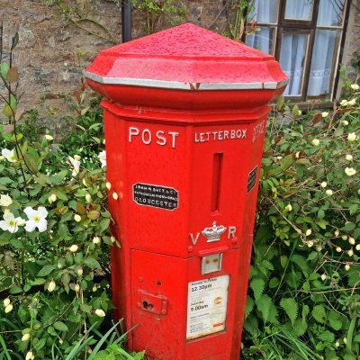 Identify as a person in a post box
Bohs Fan
Tea Drinker
Dark past