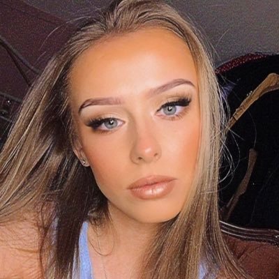 niamh_agnew's profile picture. 21, Donegal