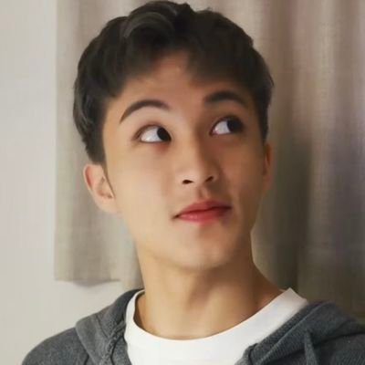 '🤨' it was the eyebrows
