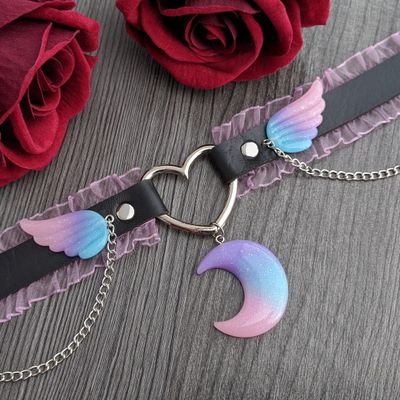 Classic/pastel goth and kawaii accessoires

IG: macabrecutecrafts
TikTok: macabrecutecrafts