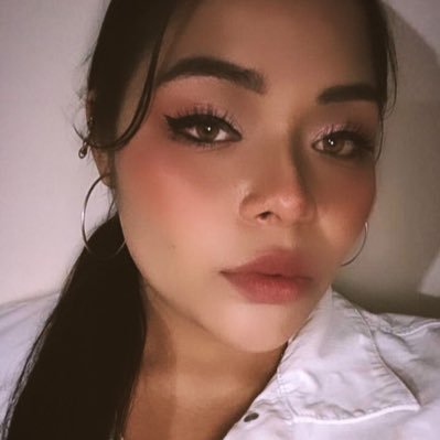 MichelleQuirog5's profile picture. Ing Ambiental 🍃 En este perfil amamos a perros y gatitos. Ecuatoriano - Amazonia                            
Humanista Cristiana de izquierda