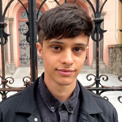 LucasFMPerry's profile picture. Trying to convert everything into pure bliss