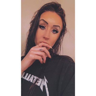 sweetbabyjava's profile picture. Aquarius 🖤