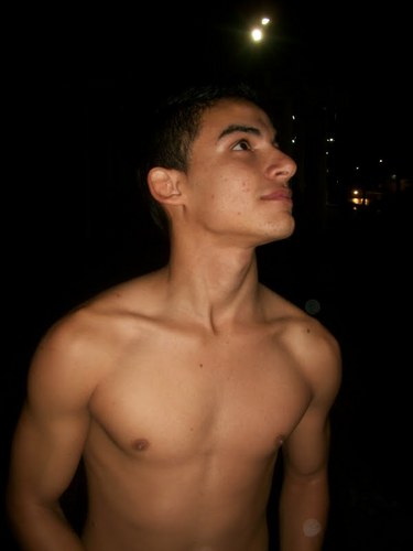 Jean, 17 anos, Escorpiano, Palmeirense, Chocolate, Coca- Cola, Namorando, Psyzero, Funkero, Pernambucano, Dançarino, MSN: pegaeunovinha@hotmail.com