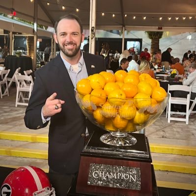 @UF #DoubleGator 🐊. @TECOPeoplesGas Regional Manager, External Affairs. @MiamiChamber @PascoSchools & @JohnLeggFL Alum. #ForTheA #FinsUp