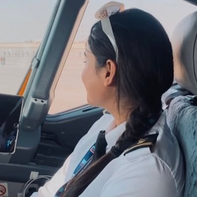 student pilot. 👩🏻‍✈️