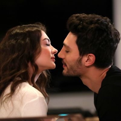 Ozan ve Esra Korfalı