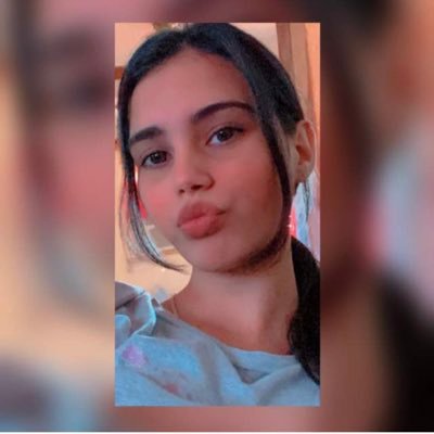 Karlyrdriguez's profile picture. Esperando que alguien me dedique un Tweet 😅