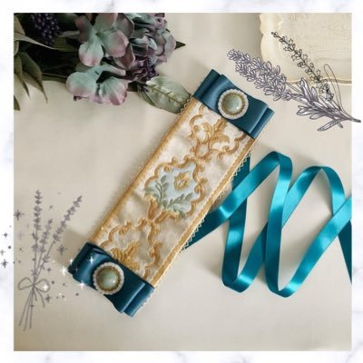 ✵ヘッドドレスやアクセサリーを製作 ✵ときどき刺繍などもします✵ブランド名は「プチエクランエトワール」と読みます 《次回イベント出展》11/8(土) GLMクラシカル 《単独POPUP》9/20-21 吉祥寺《委託販売》東京ロリィタtiroir ✵スパムDMが多いためお問い合わせはリンクのメールからおねがいします