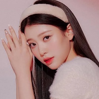 Enna_help's profile picture. already a degree holder