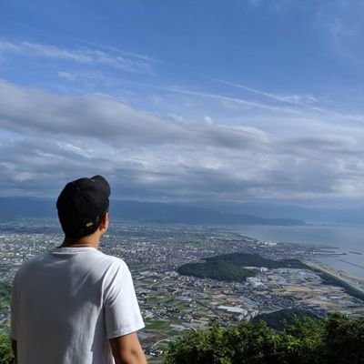 【うどん県バンザイ】とにかく食べること(特にうどん!)とビールが大好きです!!コロナ禍ということで毎晩晩酌してしまい現在太り気味(-_-)休日は家族との時間や高校の部活動指導(硬式テニス)に参加したりしてリフレッシュ!ソニー生命勤務。高松市出身、高松市在住。座右の銘:うどんは飲み物