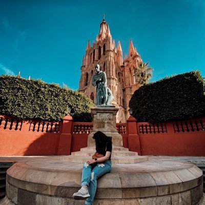 Dra_Cinnamon_'s profile picture. 🎬 Amante de las Series 🍿 Fan del Cine independiente 📸 Disociación & Procrastination   😌