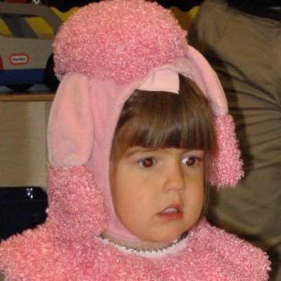 ellielettuce's profile picture. she/her