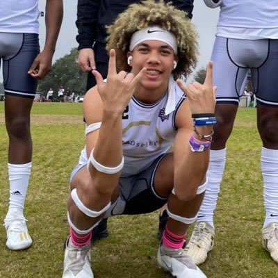 5’9//160//WR//DB #jucoproduct all things possible through god +