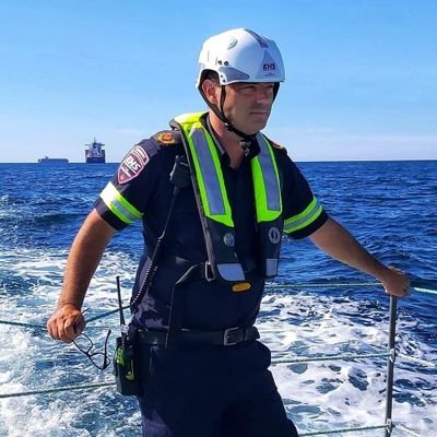 30yr veteran Canadian paramedic/public safety leader, traveler and nerd. Creates art, plays hard and builds stuff. Interested in Spec. Ops / Emerg. Prep.