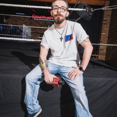 31 years old host of @ko3cpod love to flap my gums about #mma and #prowrestling and am constantly trying to be the best version of me I can