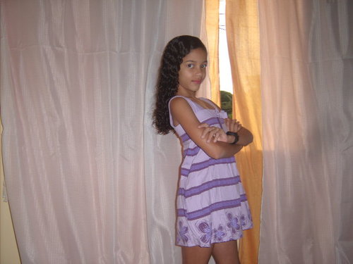 sou uma garota segura de si, não gosto de mim apaixonar,quando estou com raiva procuro algo para descontar e nem sempre funciona,mim sinto como uma rebelde.