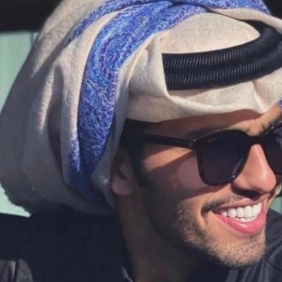 حتى إذا غيمي تساقط دمعها قالت تفاصيل السلامِ : هِمِي هِمِي !