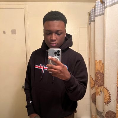 its_artis's profile picture. 