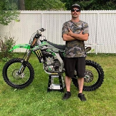 lavallee_loyd's profile picture. Tu n'en trouveras pas deux comme moi...
alors tombe pas amoureuse 🤑😎